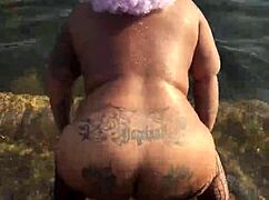 Hazelnutxxx Shaking Wild Azz In Da Wild