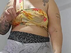 Gosto de soca o shorts na buceta pra deixa ela bem rachada