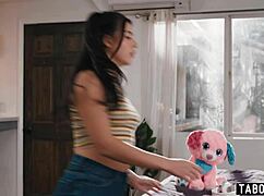 Teen Gal Ritchie Learns from Adria Rae