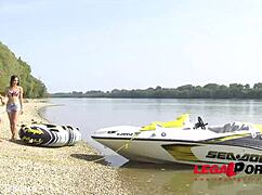 SLIM STUNNER LILU MOON CANT GET ENOUGH OF MUSCLE MANS HARD VEINY COCK GP494