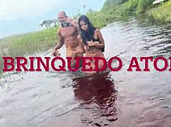 Vazou Na Net Largados E Pelados Fui Com Minha Amiga Da A Bucetinha Em Uma Praia De Nudismo Para Os Pirocudos Sem Camisinha No Pelo?