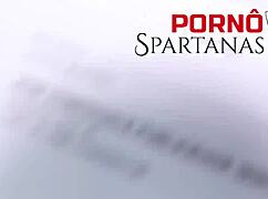 Wow, that corno shares his hot puta so generously