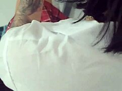 chica virgen en casting porno chupando pene del esposo de amiga