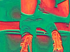 Me dejé mamar el culo por un desconocido en grupo