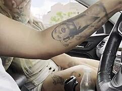 낯선 여자 내 차 타고 펠라 치며 얼굴 사정