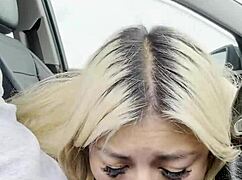 Desconocida se sube a mi carro y me da una mamada con facial