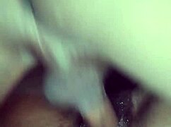Gozando loucamente, MZ Moods squirts during fingering and fucking
