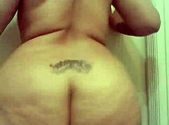 Queenjuiccy big booty white girl