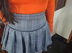 hermanastra visita a su hermanastro y termina con la vagina llena de esperma