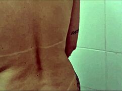 Vem Tomar Banho Comigo