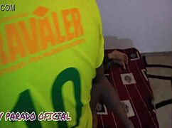 fui para casa do amigo pauzudo e ele comeu minha buceta