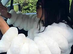 Asiática gostosa parada na blitz fode policial carioca no mato