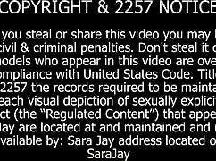 omg, sara jay and kelly staxxx are going wild with that strap-on 😍