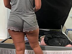 Câmera Pegou Sobrinha Arrumando O Baú