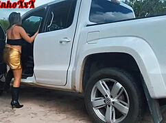 Hot boss bends over for country caretaker's anal fucking on the farm, getting a creampie cumshot on her ass with vagninho and vivi capetinha