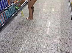 wife of cuckold exhibitionist gets fucked in car