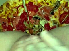 Saudi Teen Snoewwhite Masturbates With Food!