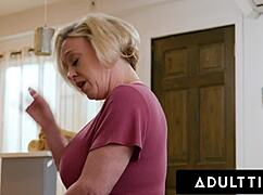 Busty Stepmom Dee Williams Caught Watching Porn