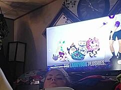 Playing with myself in panties - with goldielox