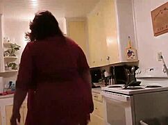 Giantess finds shrinky dink in kitchen - update 17 - 485