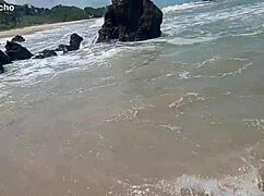 Yuri Gaúcho Casal Paradise Gostosa Casada Mostra Tudo Na Praia De Nudismo Os Machos Tudo Loucos