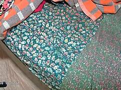 Flagra de traição madrasta se masturba enquanto seu enteado a grava