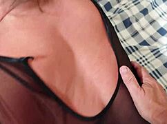 amateur cougar performs point of view head