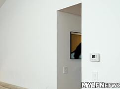 Ariel catches Solo and Chloe for a chat, but teaches him all the missing experience! 😏