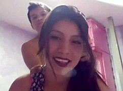 le doy con todo hilo sin quitarle la faldita