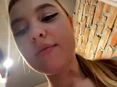 Crazy teen squirts during gym training session