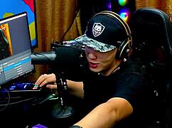 Geisy dk shows back tattoo, asks ruan for all fours position