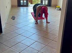 Gostosa with perfect big ass gets fucked hard