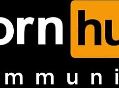 Teen Shakes Ass to Trap Music Seductively