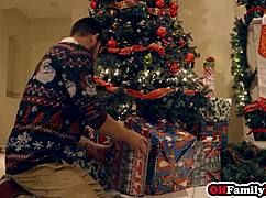 KENZIE REEVES RIDES DILDO THEN ANGEL'S MONSTER COCK IN CHRISTMAS THREESOME!