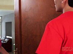 Intriguing Delivery Surprise with Emily Thorne and the Lucky Guy from Sexmex