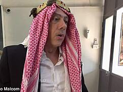 vuoi vedere lo sceicco inculare questa principessa italiana con il suo cazzo mostruoso?