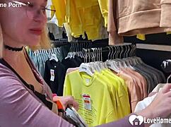 gf sneaks a sloppy blowjob in the changing booth 😏💦