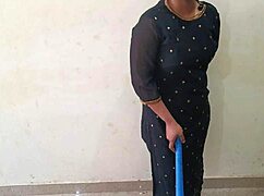 chubby indian maid fucked doggy by owner in hindi