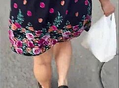 Hey, check out this venezolana hitting the streets