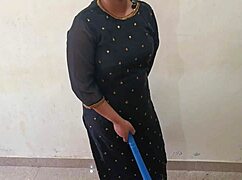 chubby indian maid fucked doggy by owner in hindi