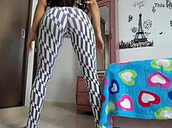 Shy Fitness Model's Big Ass Shakes in Tight Leggings Workout