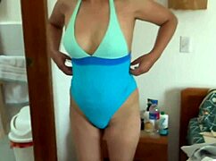 i masturbate on beach watching stepmom she begs for my cum