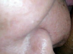 Amateur Peruvian Girlfriend Delivers Steamy Morning Blowjob and Thick Cumshot