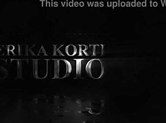 god i love watching princess lili and holy wood take double anal fisting from six monster cocks in mega gangbang.