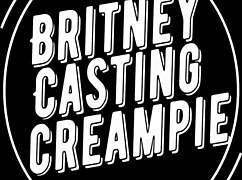 britney wiggles her sexy toes and feet for your fetish fun