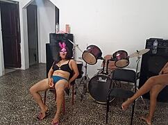 who dances better white bitch or brunette colombian whore with huge vaginas