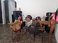 who dances better white bitch or brunette colombian whore with huge vaginas