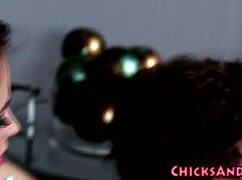 cutie brunette gets bodybuilder hunk's cumshot after handjob