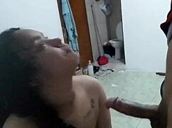 Safada puta devours cock then feeds her juicy pussy