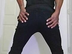 wanna stretch and jerk to my ass workout for 7 minutes straight?